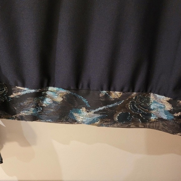 Another Thyme Vintage Metallic Floral Wrap Blouse Size 18 - Picture 5 of 5